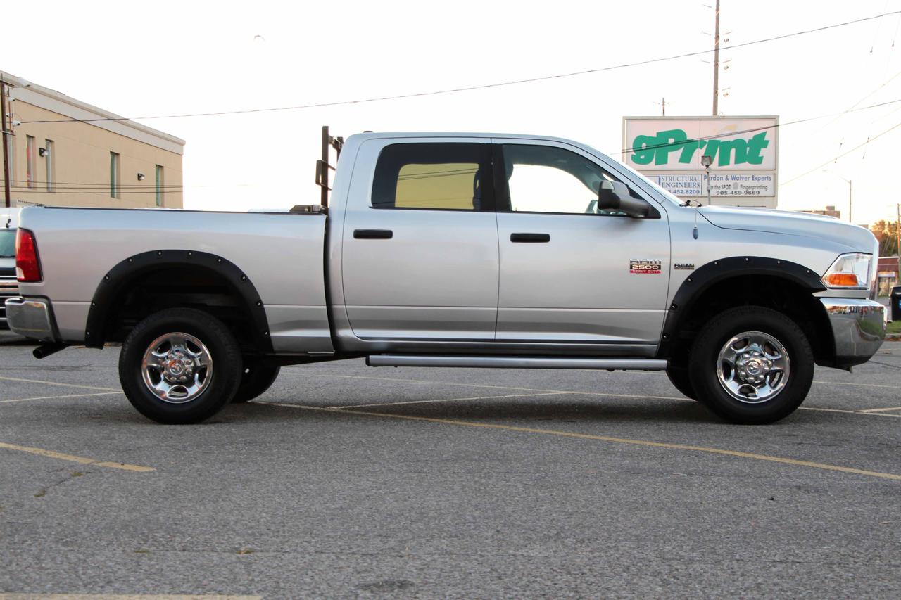2011 RAM 2500 4WD CREW CAB 149" SLT Photo