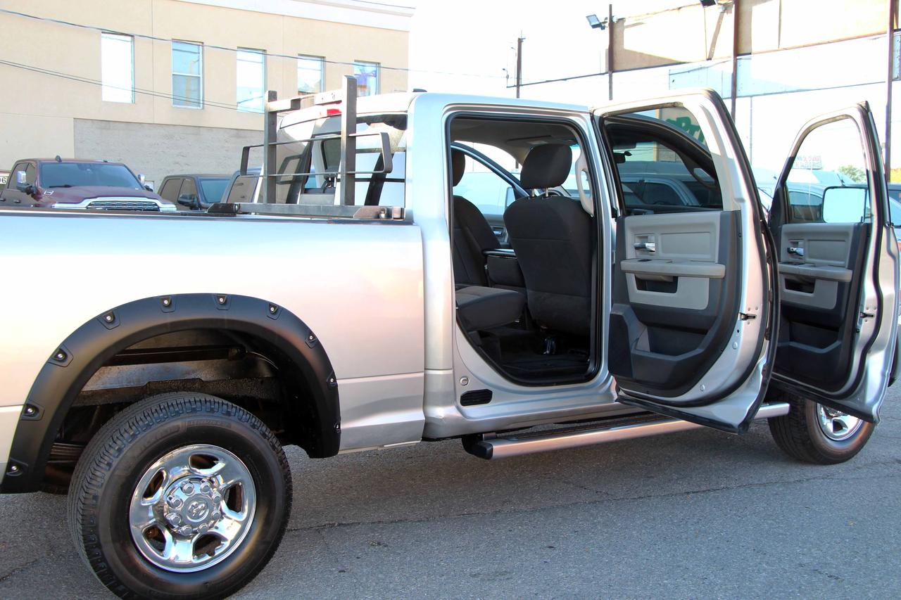 2011 RAM 2500 4WD CREW CAB 149" SLT Photo