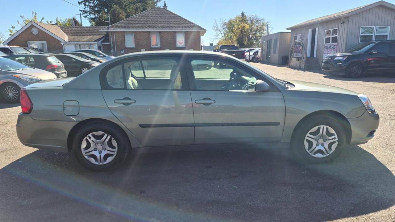 2005 Chevrolet Malibu SUPER LOW KMS, ONLY 25,000KMS, AUTO, 4CYL, CERT Photo