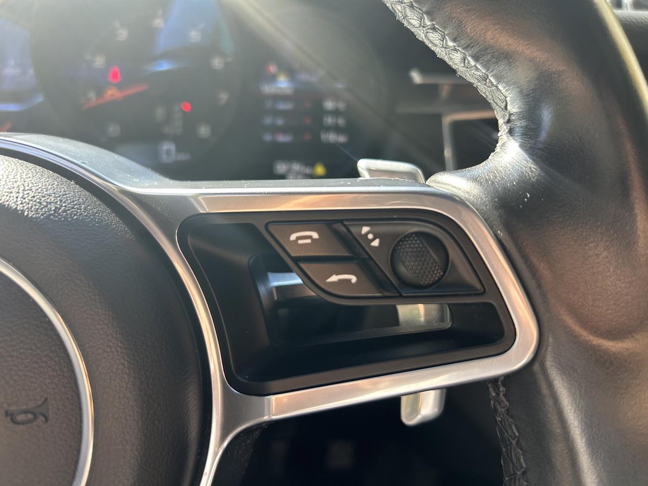 2018 Porsche Macan AWD, BACK-UP CAM, NAV, BLUETOOTH & MORE!! - Photo #21