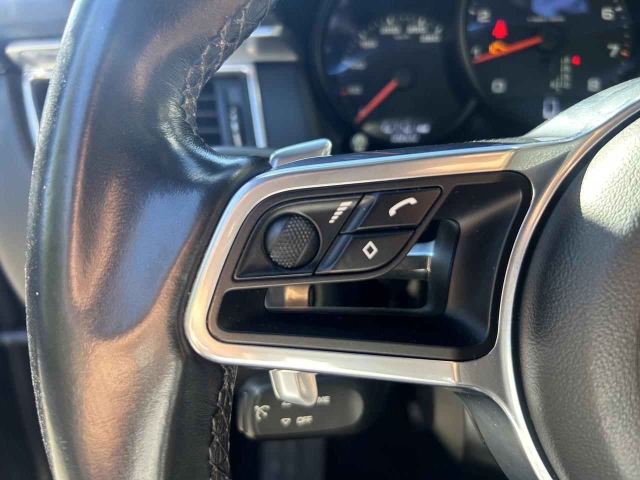 2018 Porsche Macan AWD, BACK-UP CAM, NAV, BLUETOOTH & MORE!! - Photo #20
