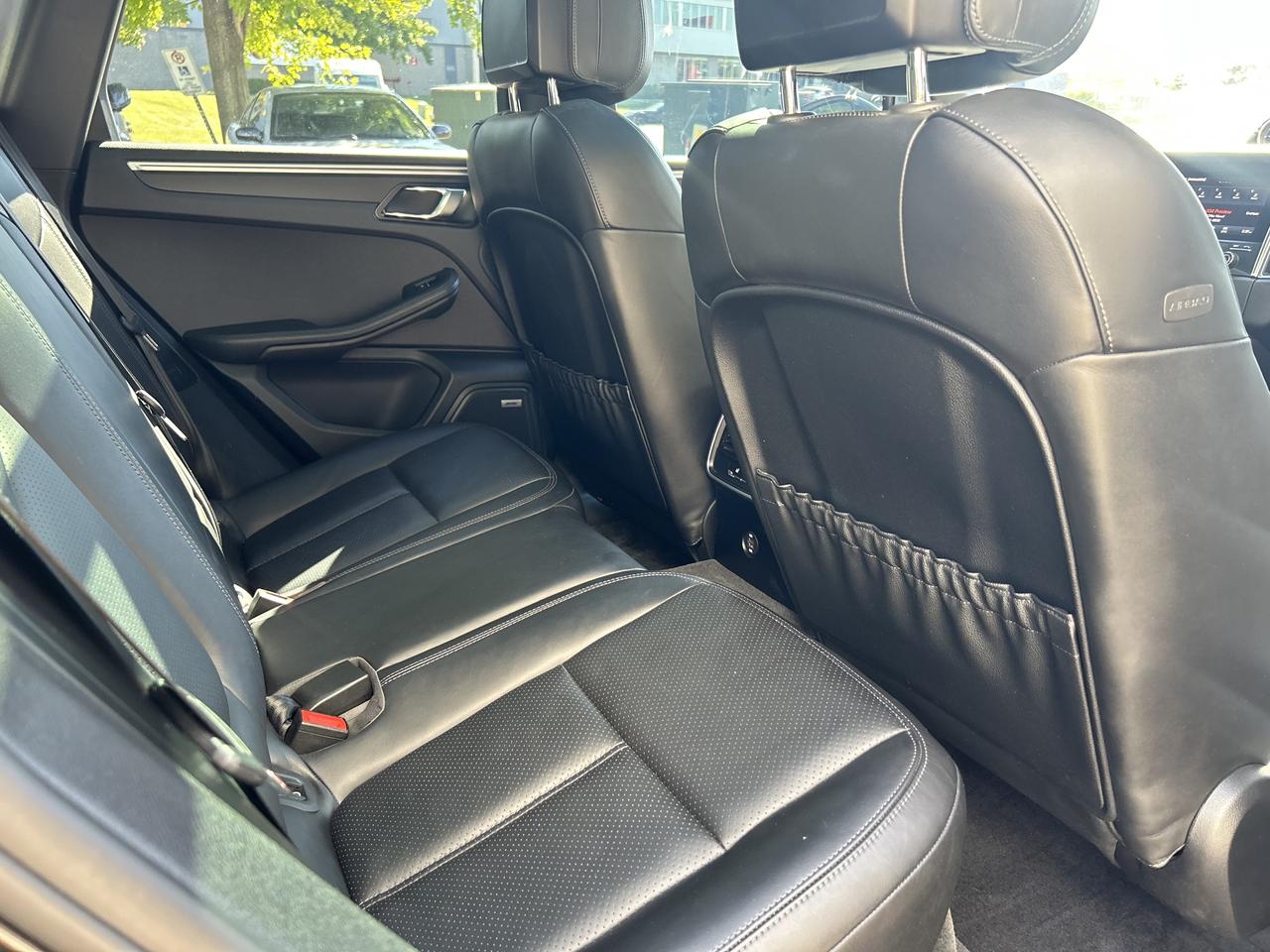 2018 Porsche Macan AWD, BACK-UP CAM, NAV, BLUETOOTH & MORE!! - Photo #36