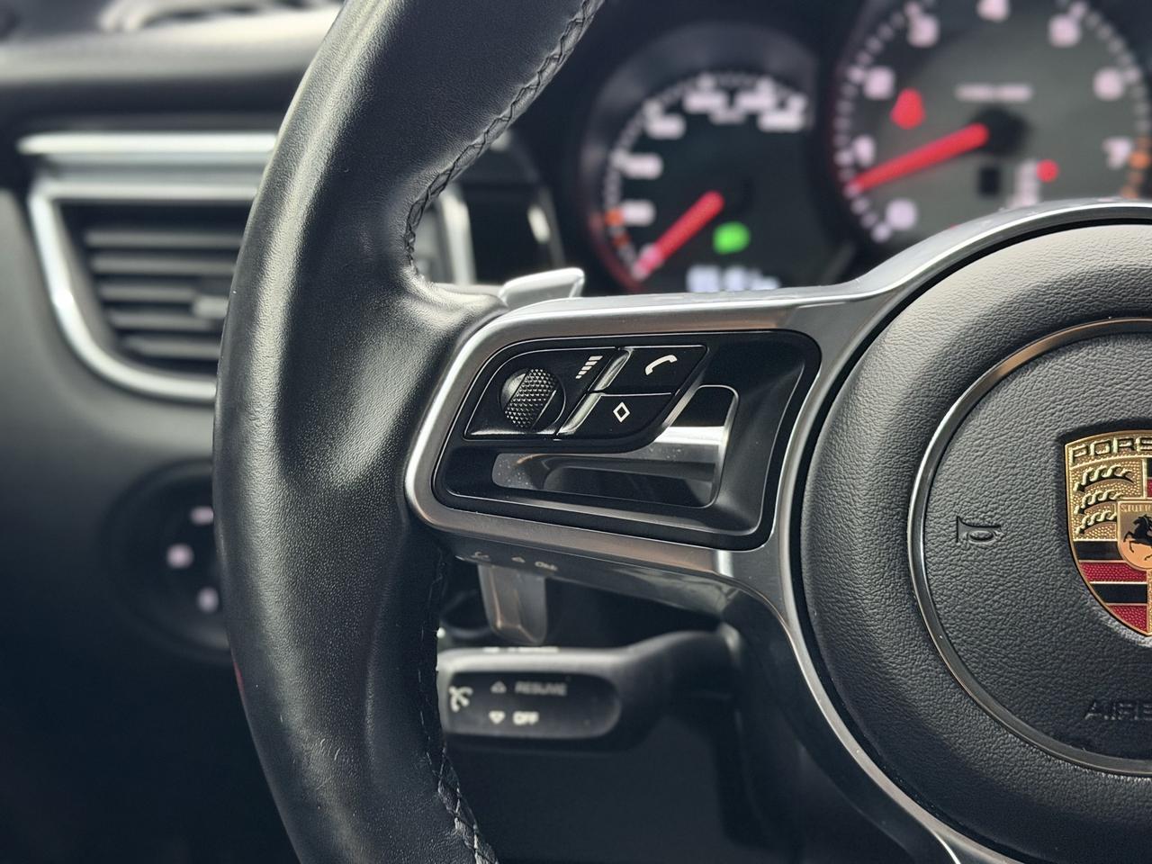 2017 Porsche Macan S|NAV|BOSE|LKA|BSM|PANO|COOLED SEATS|LOW KMS| Photo