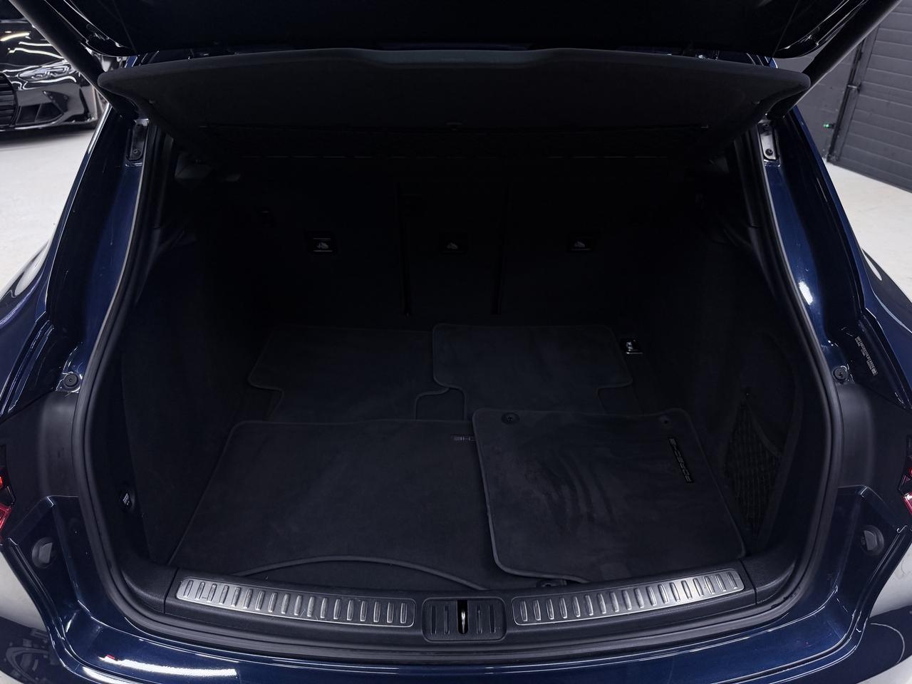 2017 Porsche Macan S|NAV|BOSE|LKA|BSM|PANO|COOLED SEATS|LOW KMS| Photo