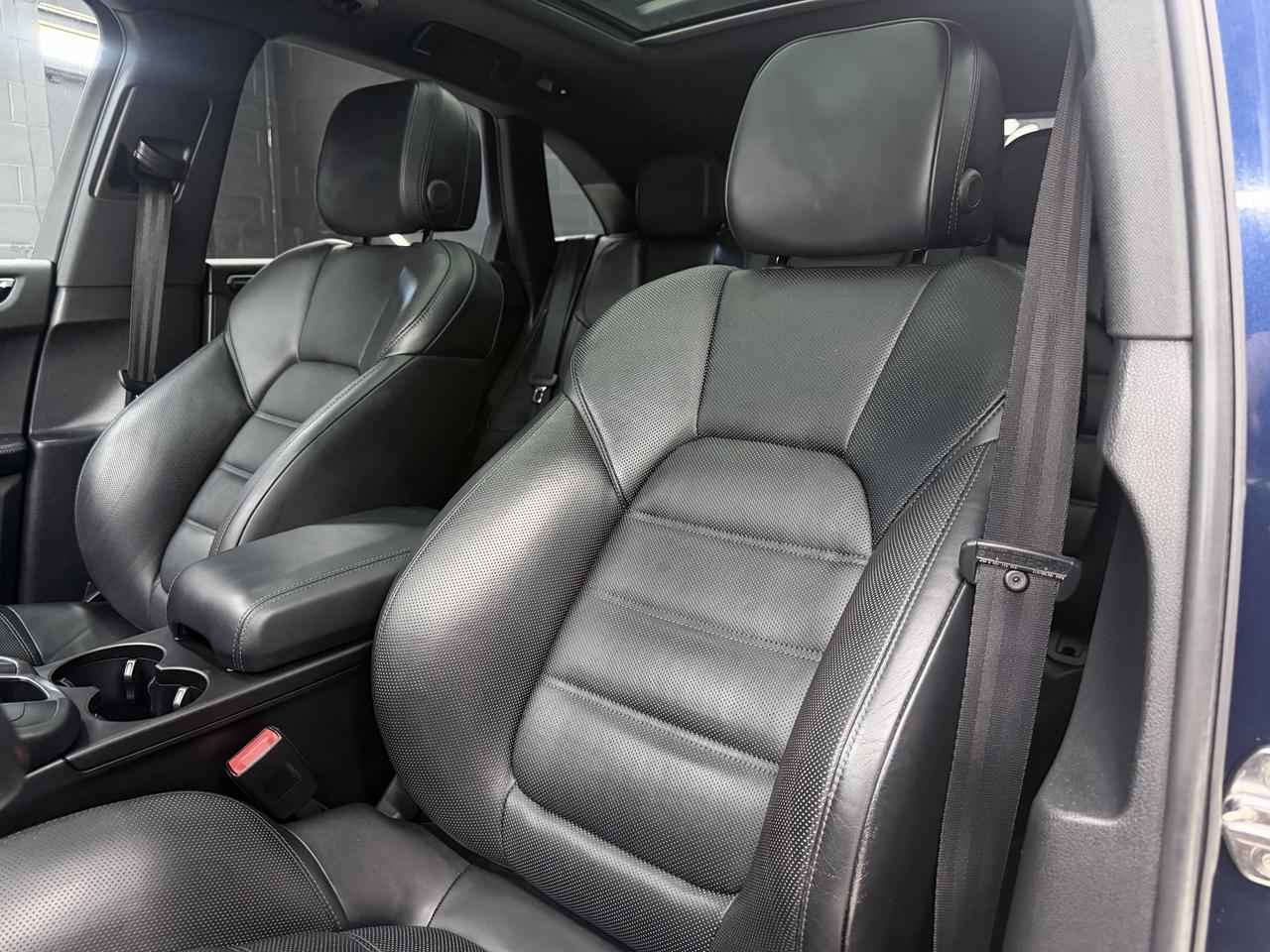 2017 Porsche Macan S|NAV|BOSE|LKA|BSM|PANO|COOLED SEATS|LOW KMS| Photo