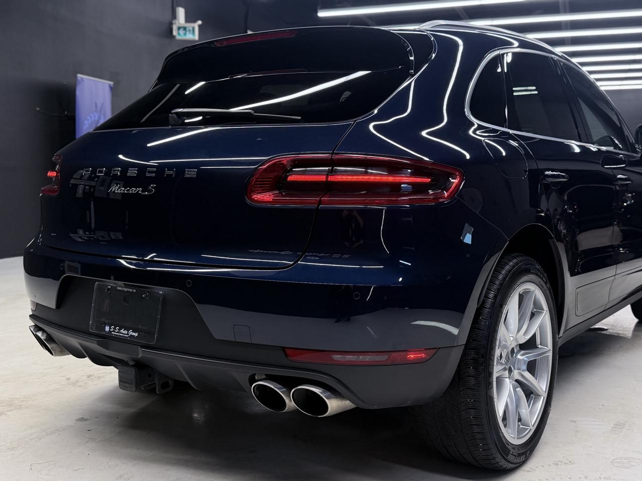 2017 Porsche Macan S|NAV|BOSE|LKA|BSM|PANO|COOLED SEATS|LOW KMS| Photo