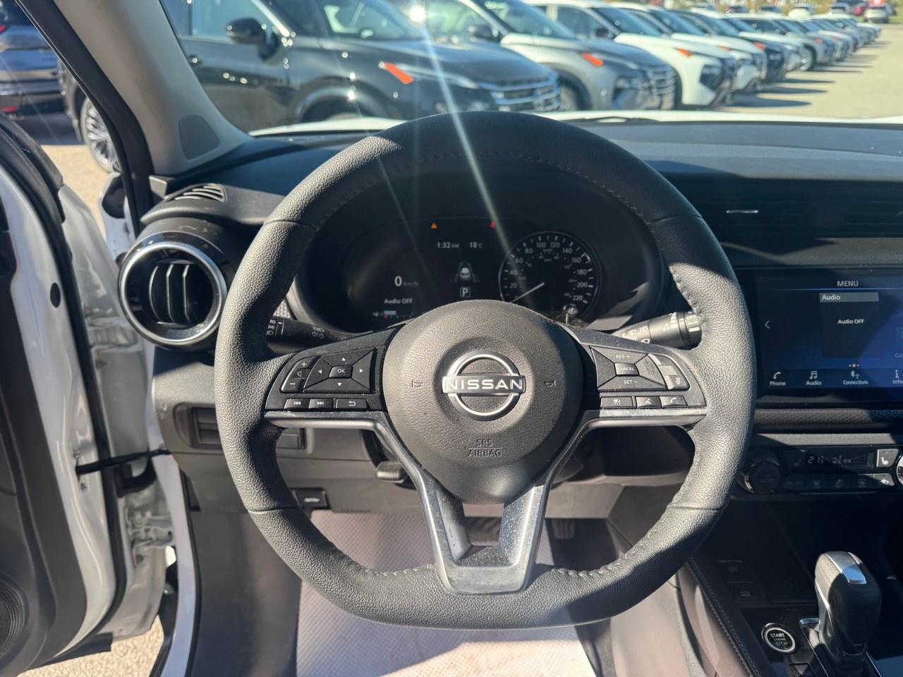 2024 Nissan Kicks SV FWD Photo