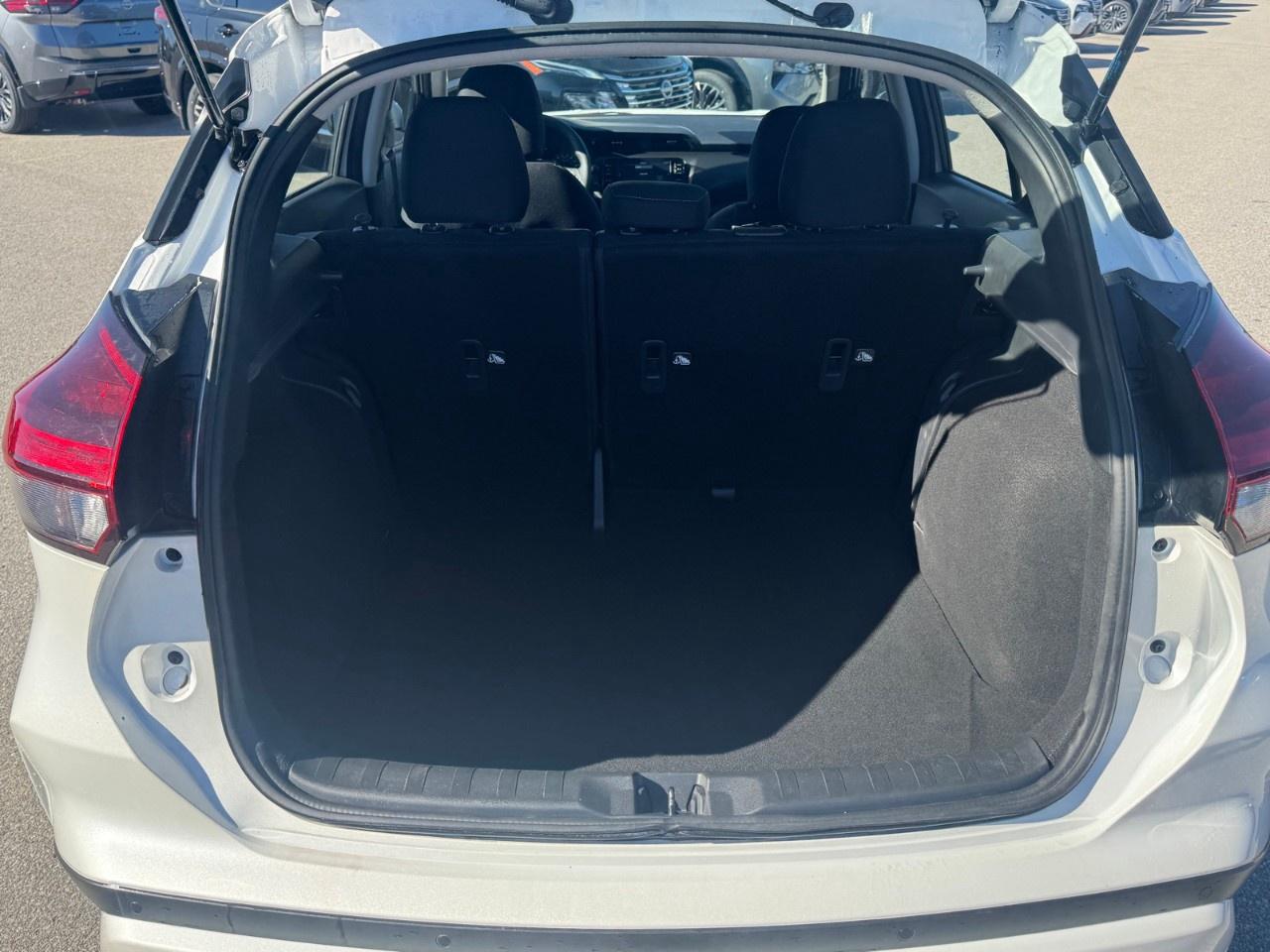 2024 Nissan Kicks SV FWD Photo