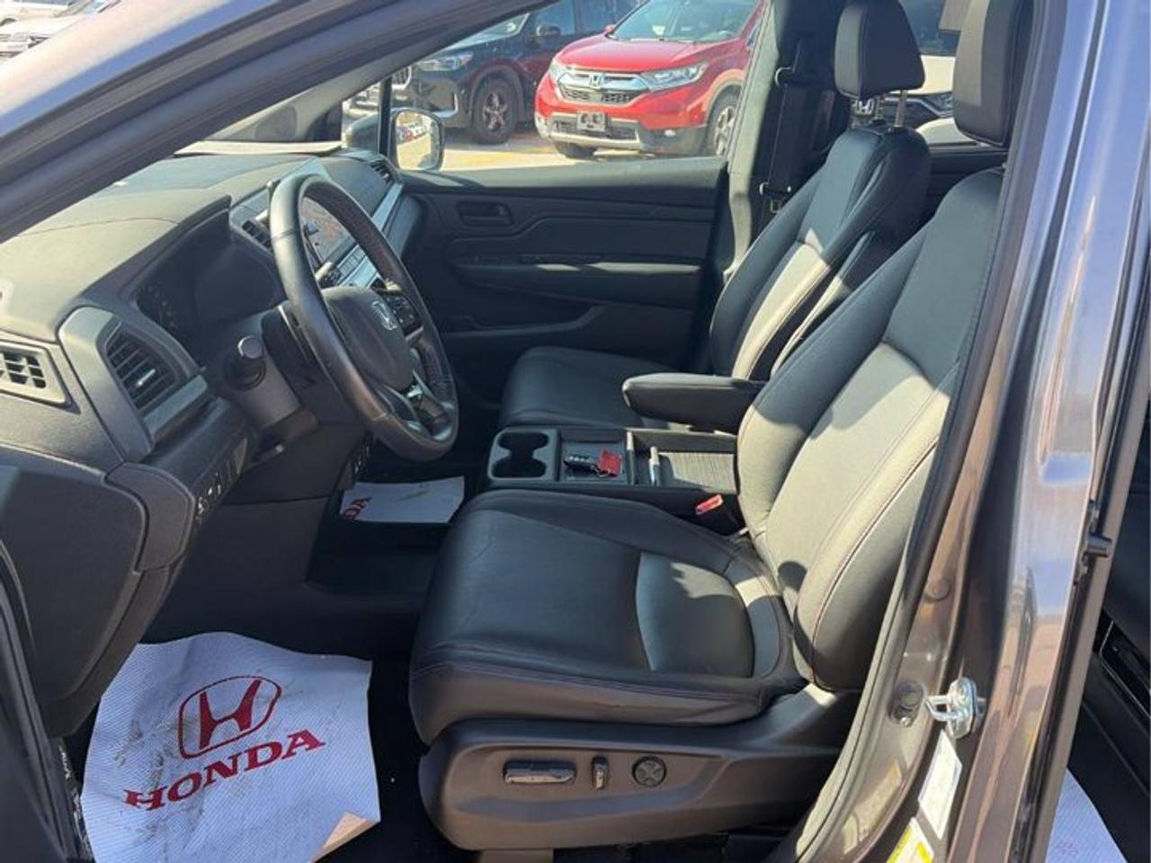 2025 Honda Odyssey Sport-L | DVD | Heated Leather Seats | Sunroof | Remote Start | Honda Sensing | Carplay & More ! Photo