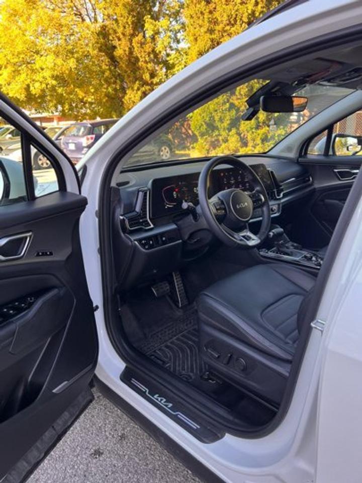2023 Kia Sportage EX Premium AWD | Leather | Pano Sunroof | Heated Seats & Steering | Power Tailgate | Rear Cam & More Photo