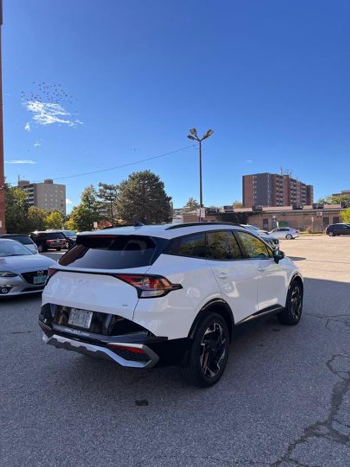 2023 Kia Sportage EX Premium AWD | Leather | Pano Sunroof | Heated Seats & Steering | Power Tailgate | Rear Cam & More Photo4