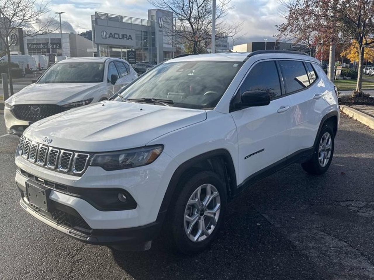 2025 Jeep Compass North 4x4 | Heated Seats + Steering | Remote Start | Carplay + Android Auto | Reverse Cam & More ! Photo0