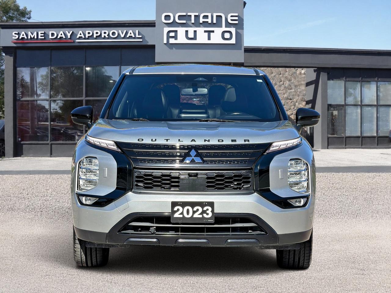 2023 Mitsubishi Outlander SE Photo1
