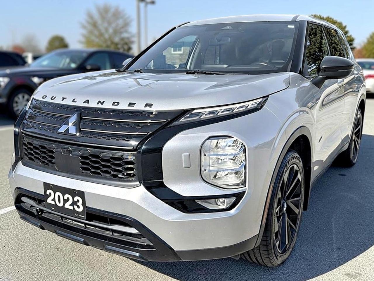 2023 Mitsubishi Outlander SE Photo
