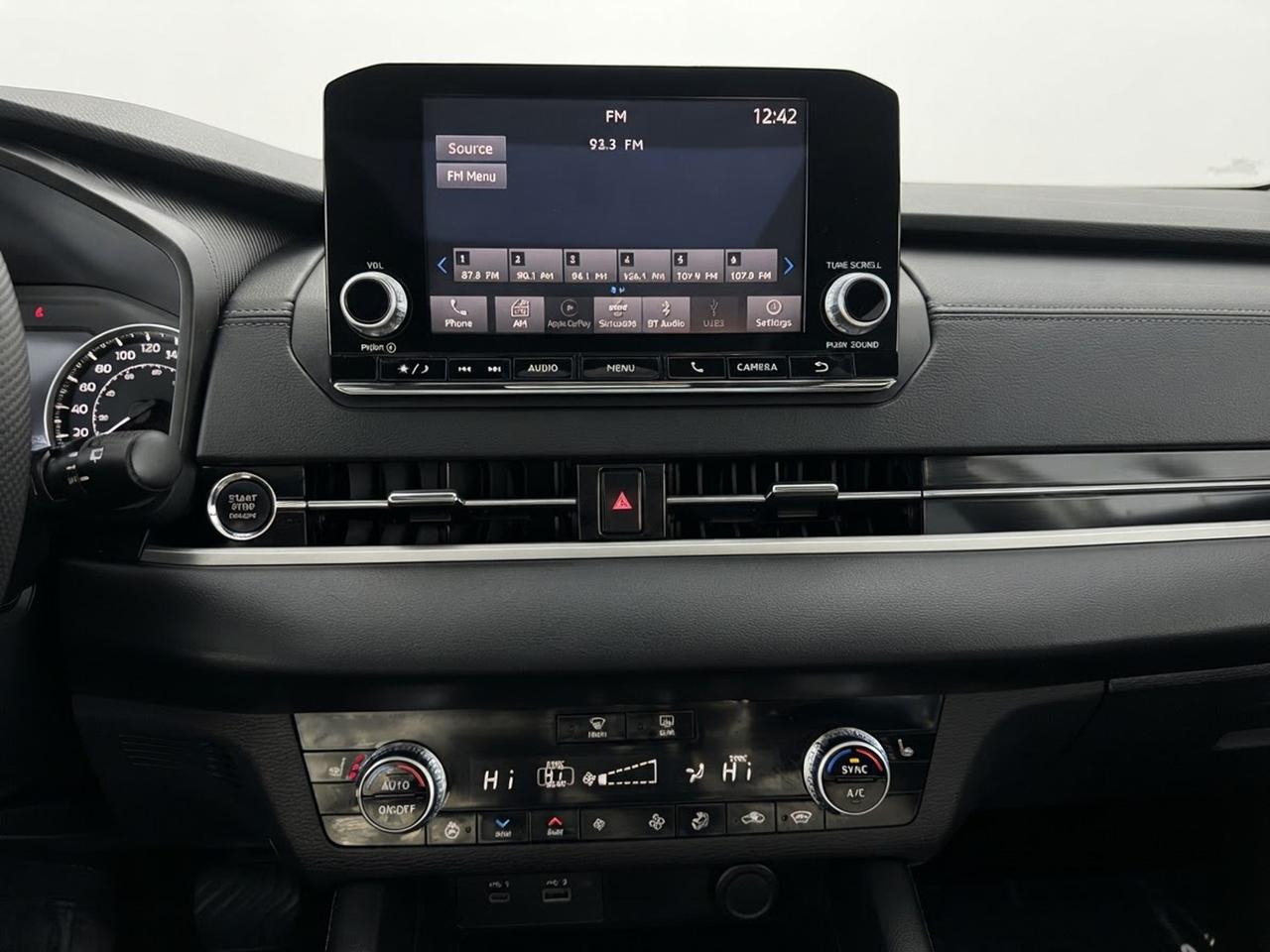 2023 Mitsubishi Outlander SE Photo