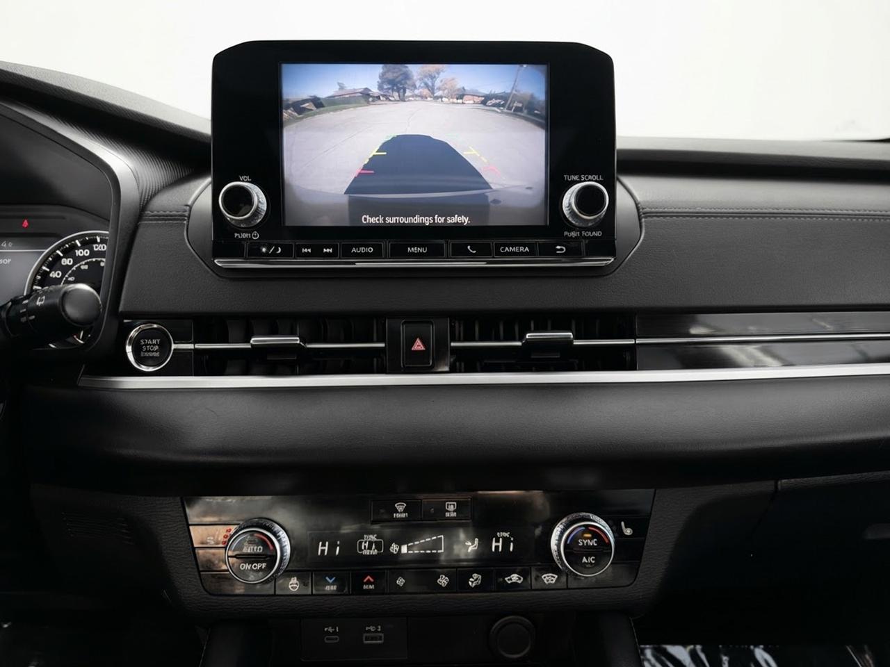 2023 Mitsubishi Outlander SE Photo