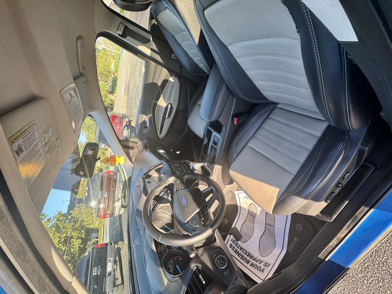 2019 Ford Escape SEL 4WD Photo