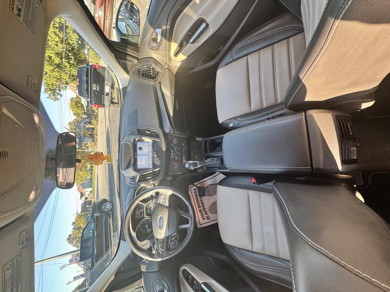 2019 Ford Escape SEL 4WD Photo