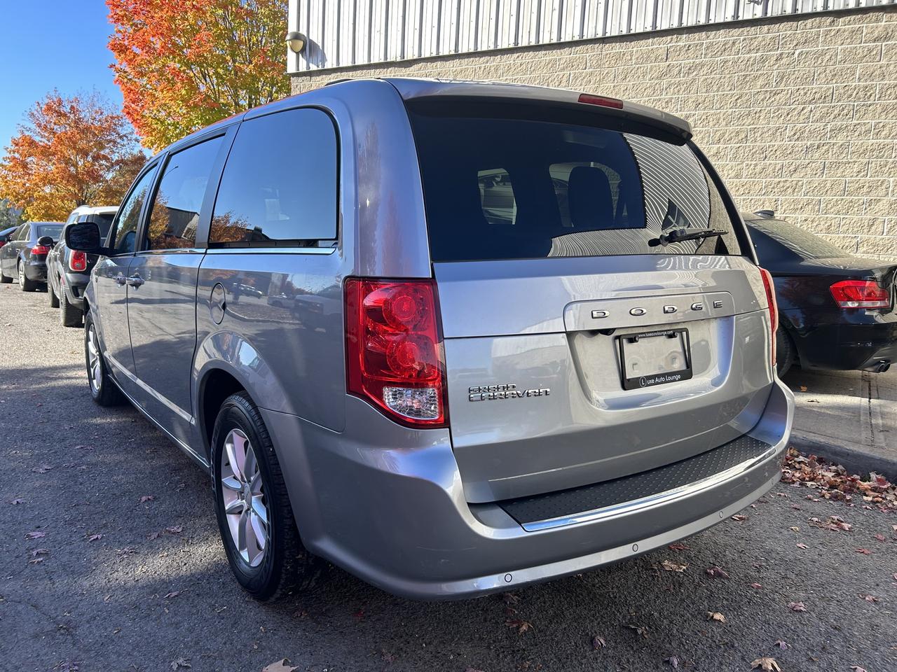 2019 Dodge Grand Caravan 35th Anniversary! BLUETOOTH, B/U CAM, STOW 'N GO! - Photo #4