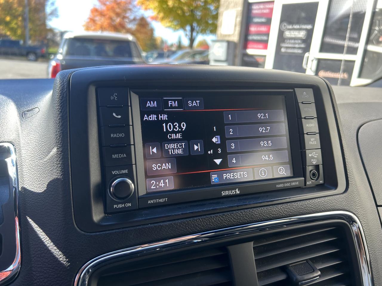 2019 Dodge Grand Caravan 35th Anniversary! BLUETOOTH, B/U CAM, STOW 'N GO! Photo