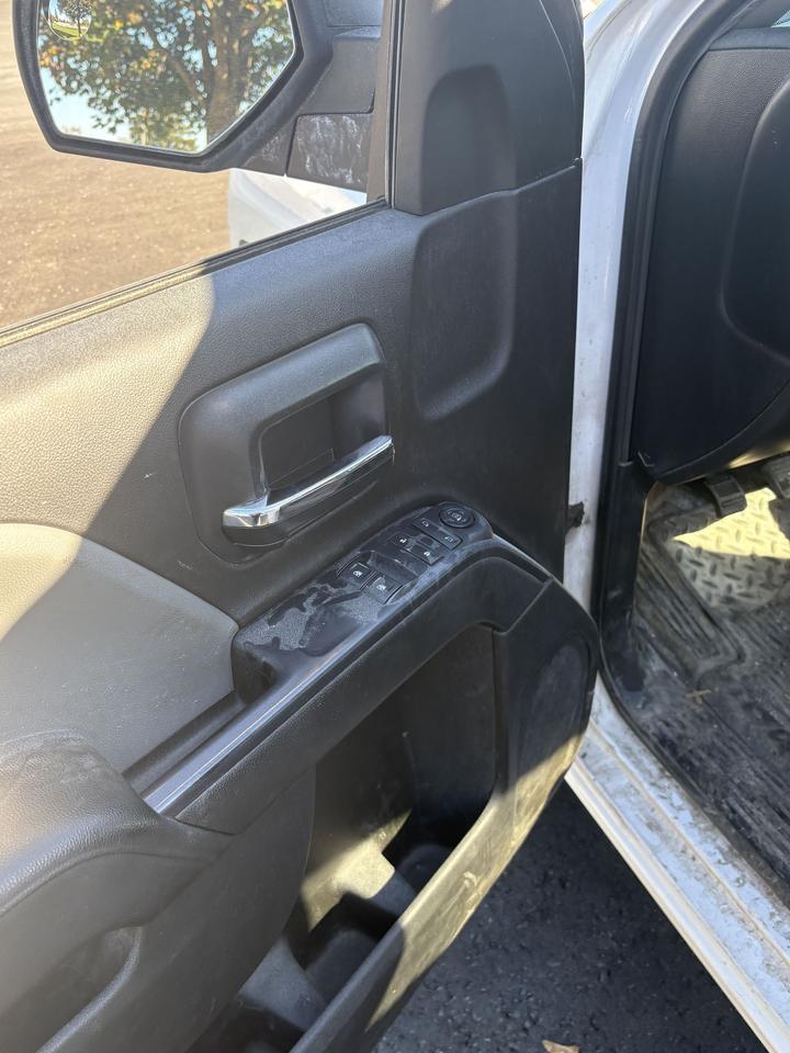 2018 Chevrolet Silverado 1500 LS Photo