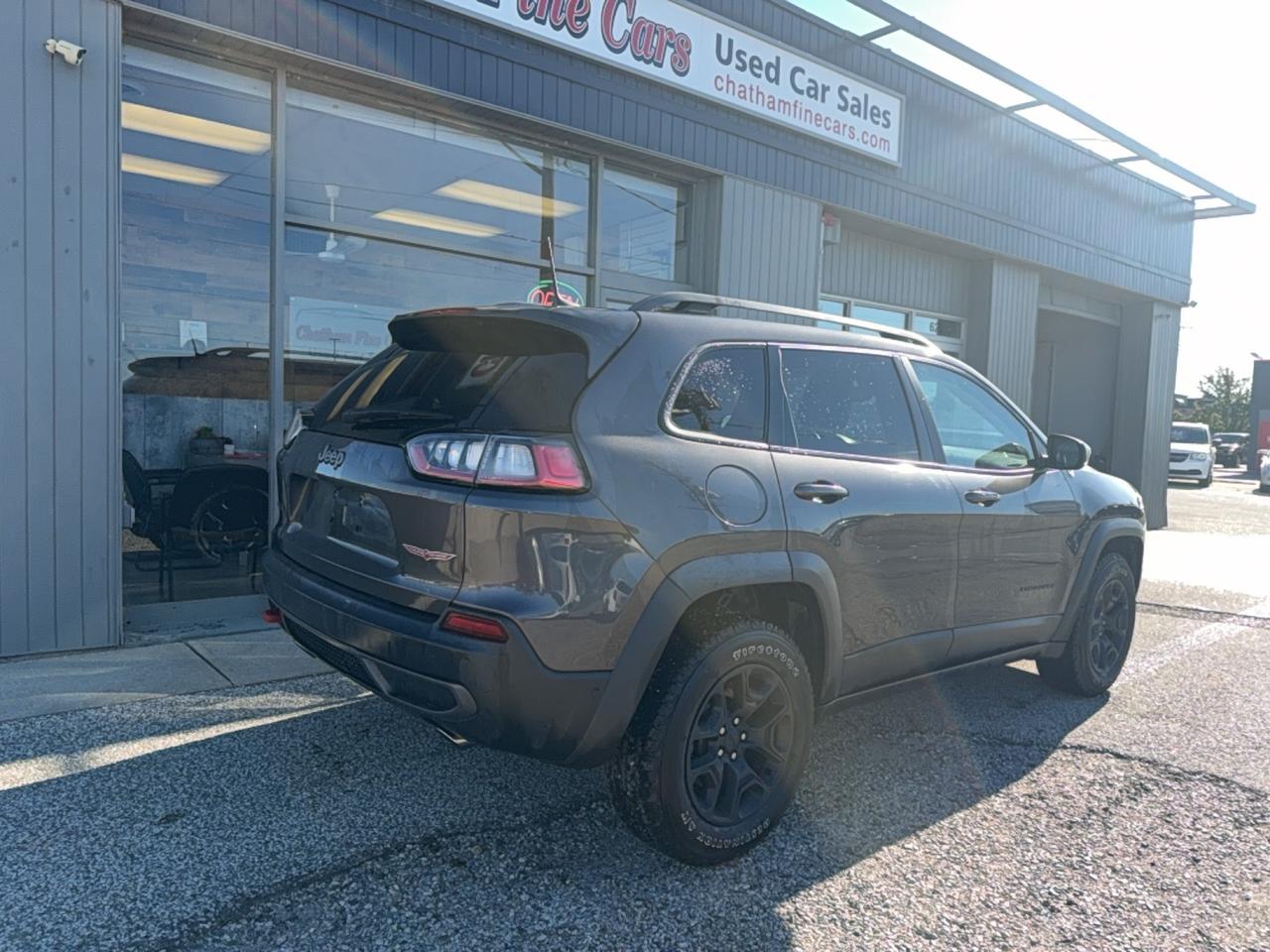 2019 Jeep Cherokee Trailhawk Elite Photo2
