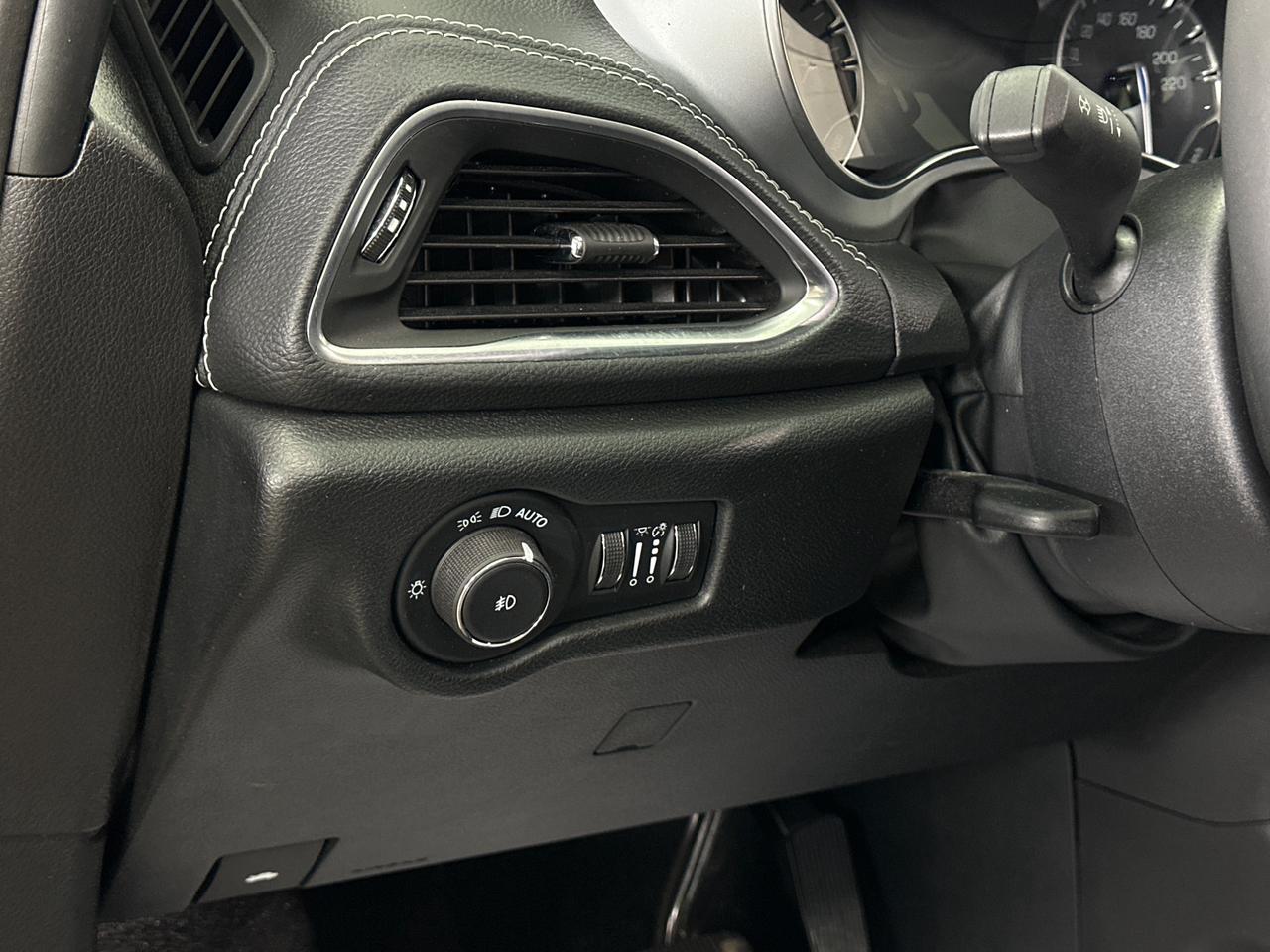 2026 Chrysler Pacifica Limited LIMITED/PANOROOF/LEATHER/15KM/1 OWNER LEASE DIRECT! Photo