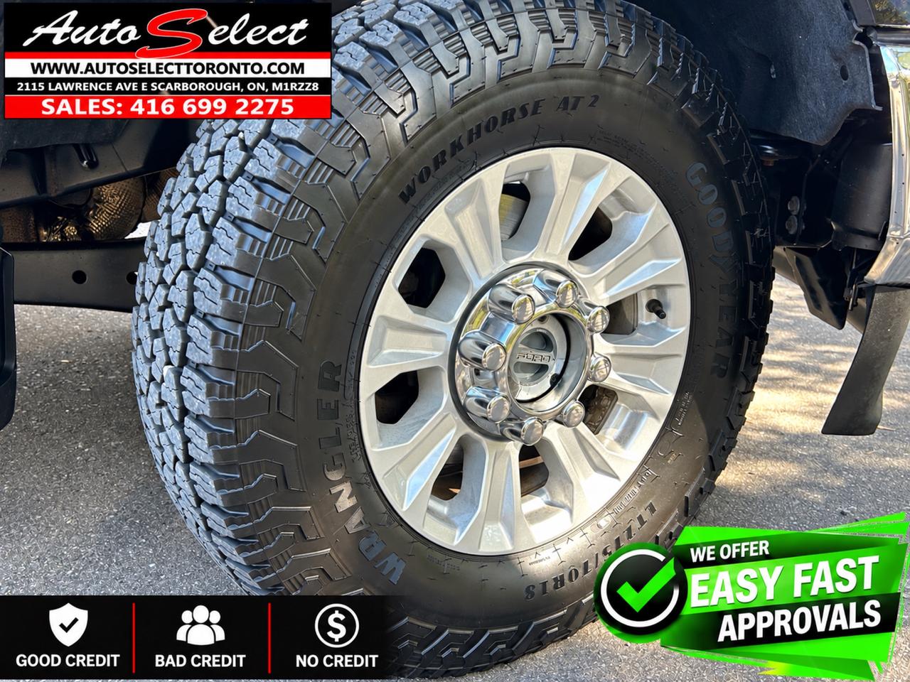 2020 Ford F-250 XLT 4x4 **6.2L V8** 6.75 Foot Bed - Backup Camera Photo