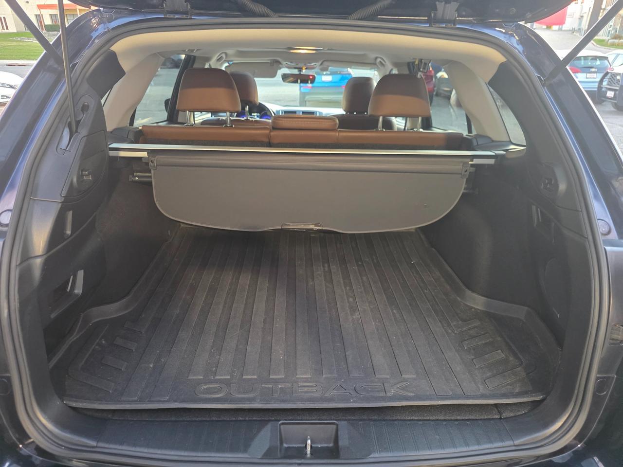 2018 Subaru Outback 3.6R Premier EyeSight Package 3.6R Premier | One Owner | Subaru Dealer Maintained Photo
