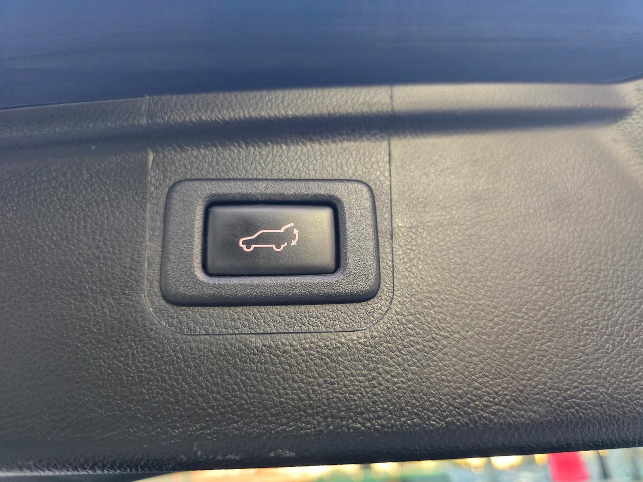 2018 Subaru Outback 3.6R Premier EyeSight Package 3.6R Premier | One Owner | Subaru Dealer Maintained Photo