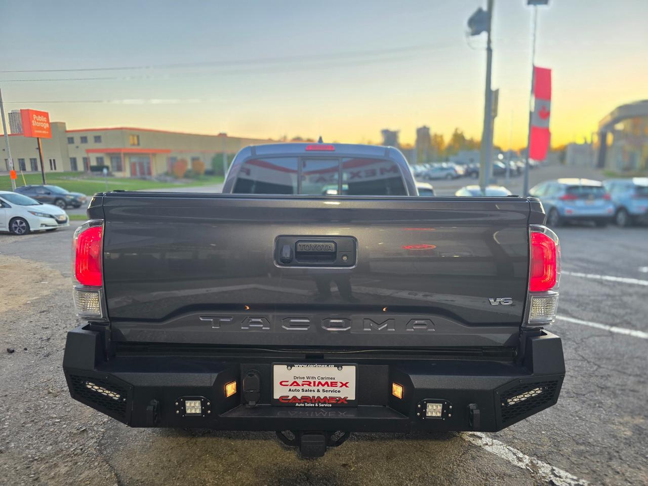 2023 Toyota Tacoma MANUAL |  OFFROAD TRD | LOW KMS | ONE OWNER | ACCIDENT FREE | Photo