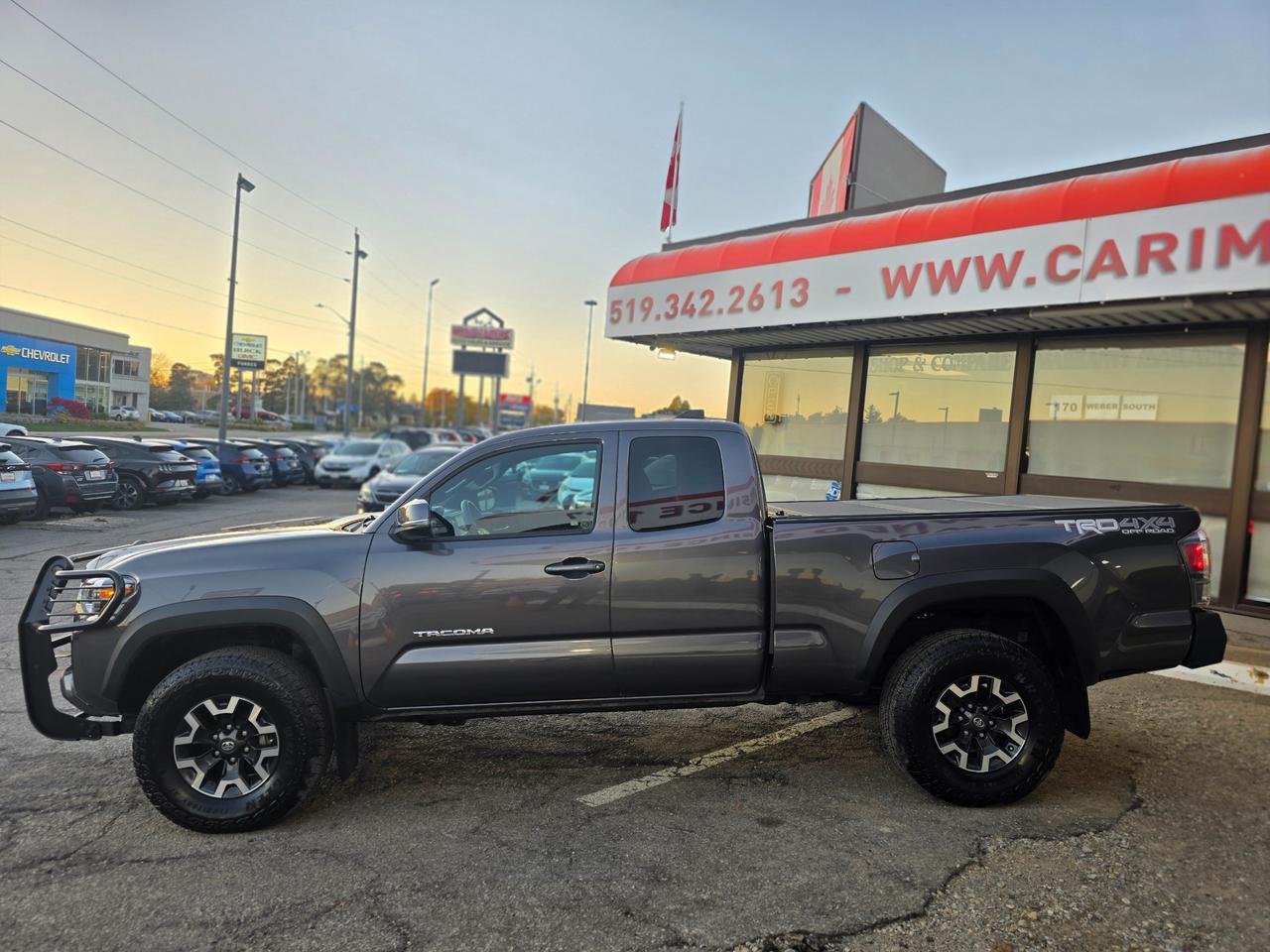 2023 Toyota Tacoma MANUAL |  OFFROAD TRD | LOW KMS | ONE OWNER | ACCIDENT FREE | Photo5