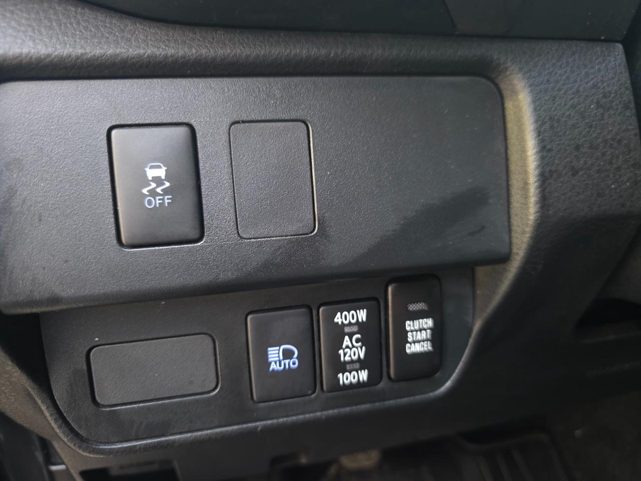 2023 Toyota Tacoma MANUAL |  OFFROAD TRD | LOW KMS | ONE OWNER | ACCIDENT FREE | Photo