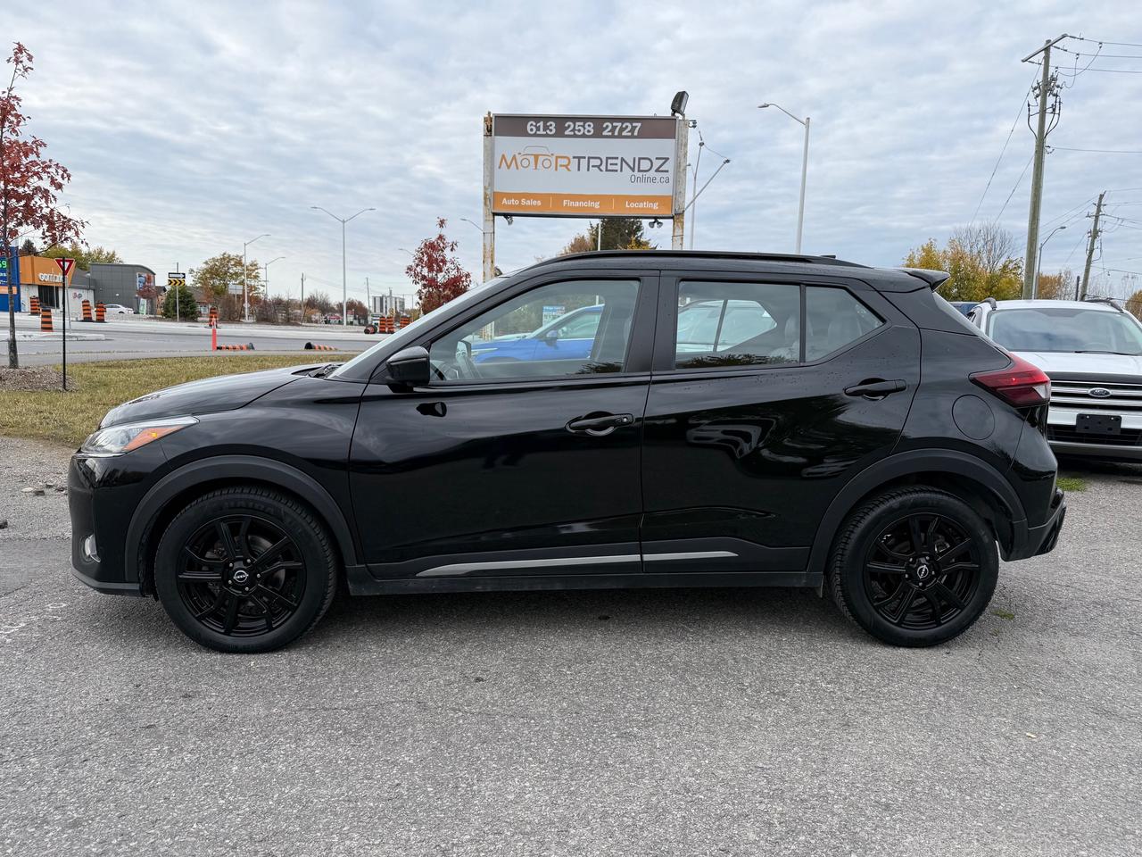 2024 Nissan Kicks SR Leather! Heated Steering! CarPlay! Photo5