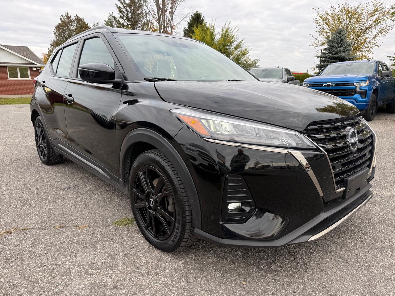 2024 Nissan Kicks SR Leather! Heated Steering! CarPlay! Photo