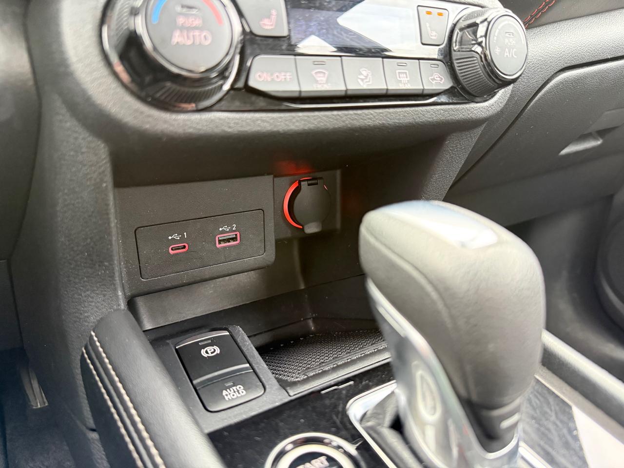 2024 Nissan Kicks SR Leather! Heated Steering! CarPlay! Photo