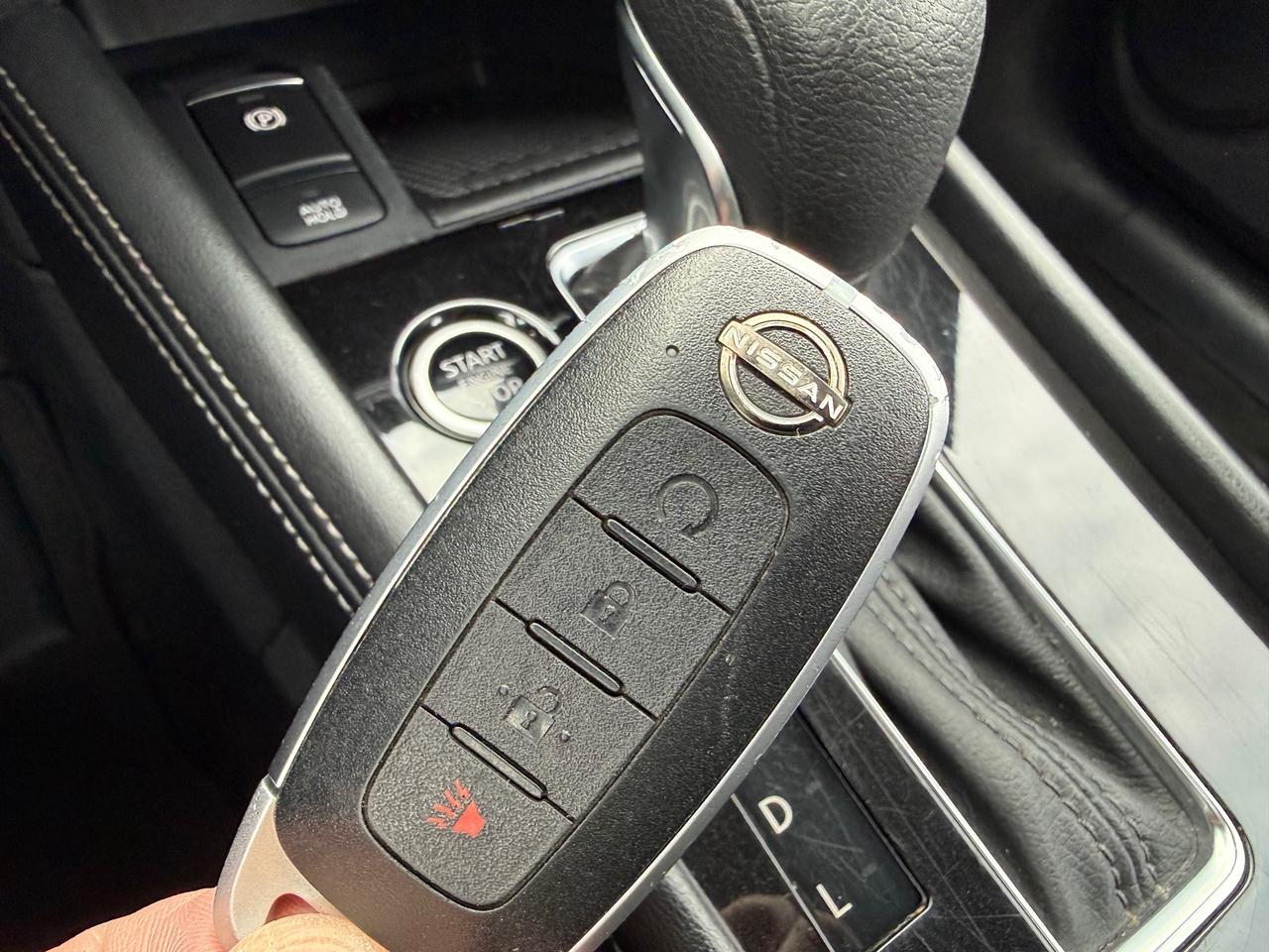 2024 Nissan Kicks SR Leather! Heated Steering! CarPlay! Photo