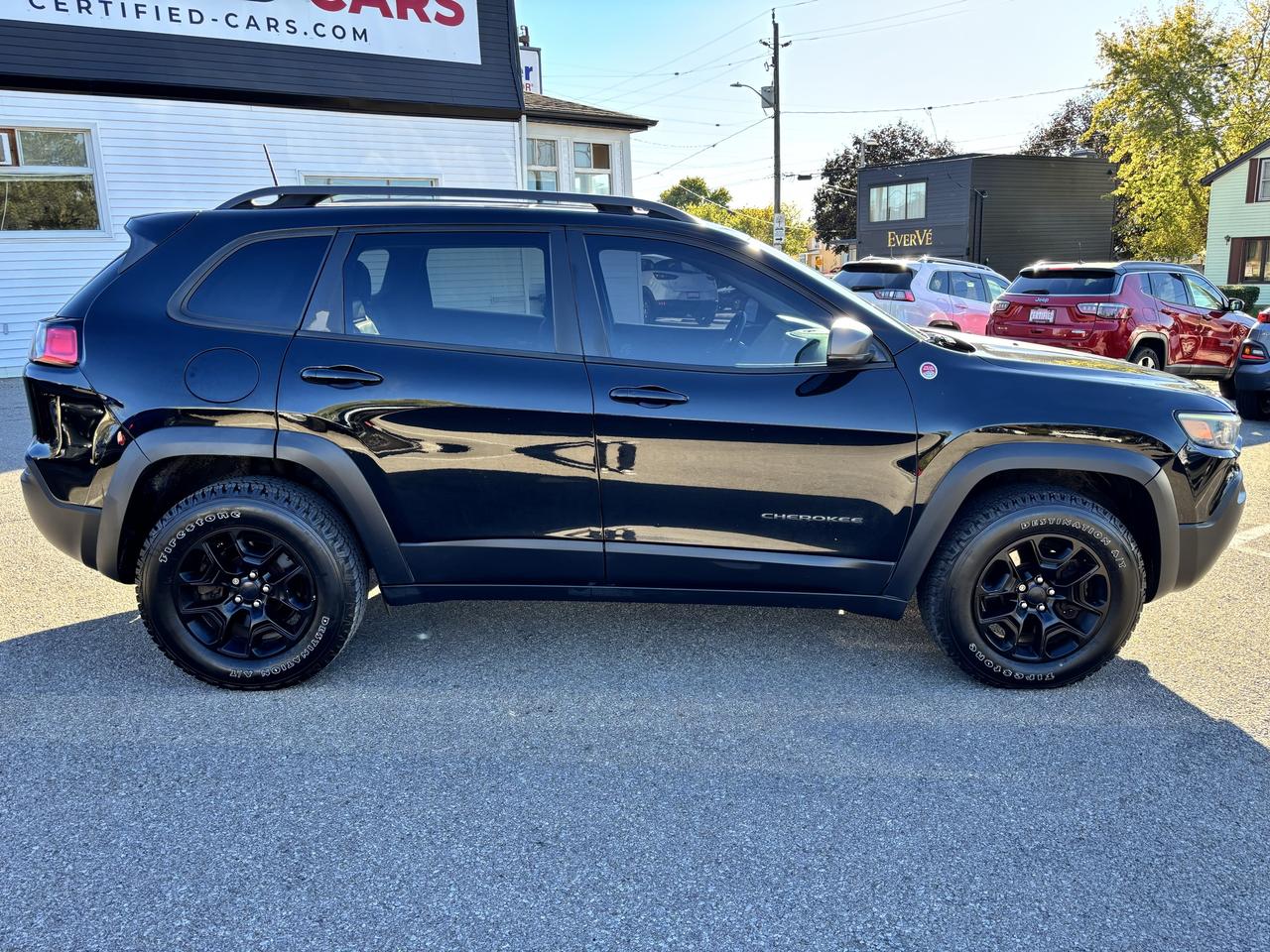 2019 Jeep Cherokee Trailhawk Elite ** 4WD/V6, BSM, CARPLAY ** Photo