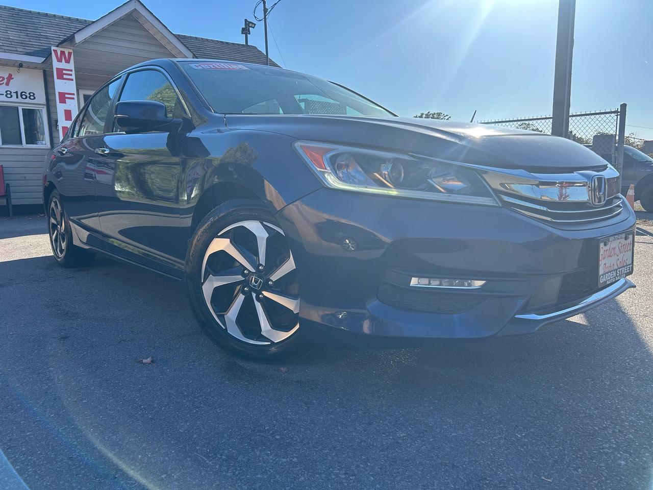 2017 Honda Accord EX-L Photo