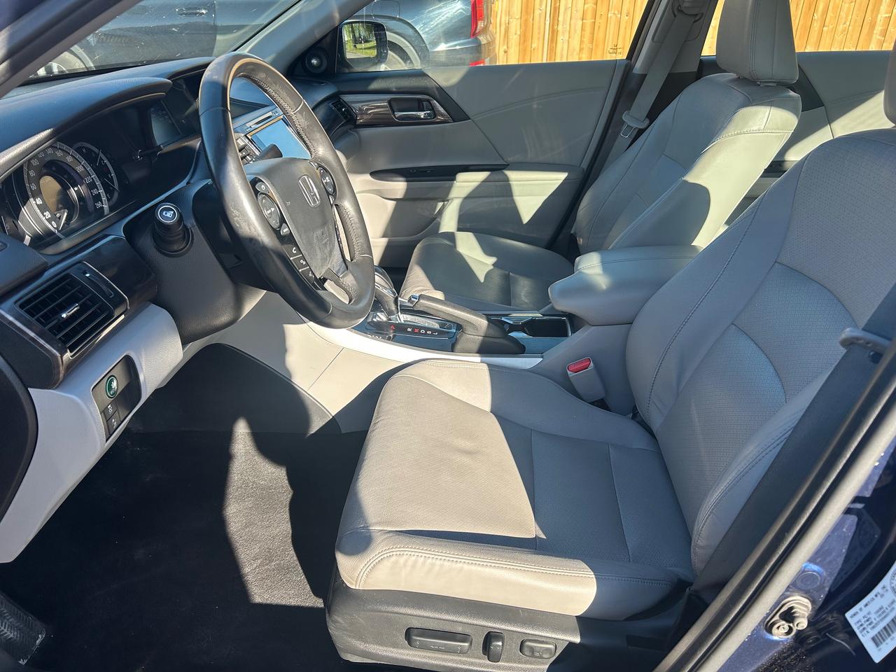 2017 Honda Accord EX-L Photo