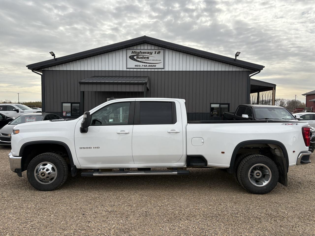 2020 Chevrolet Silverado 3500 4WD Crew Cab 172" LT - Photo #1