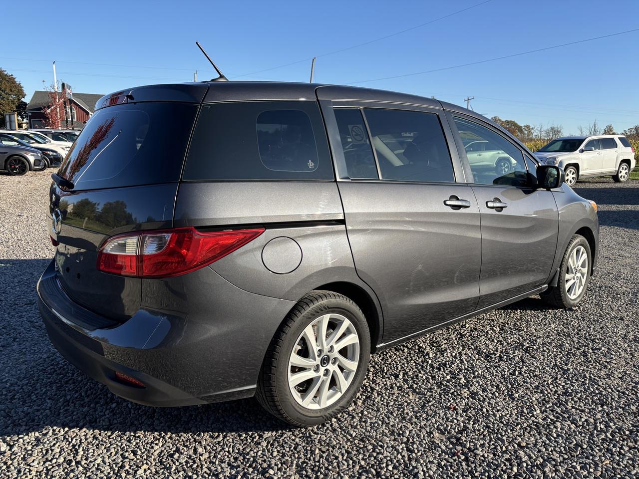 2017 Mazda MAZDA5 Touring ~CLEAN CARFAX~ Photo4