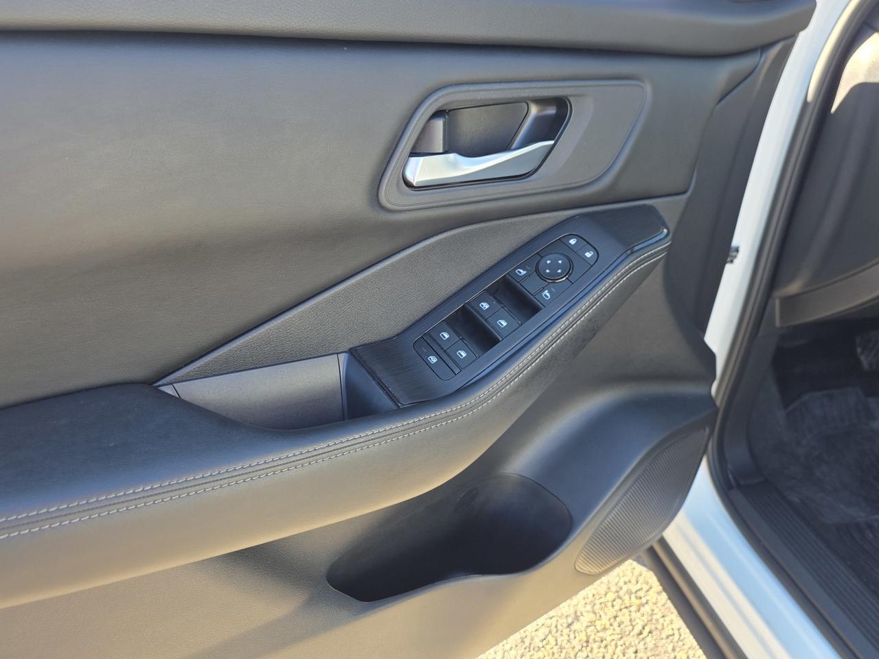 2024 Nissan Rogue SV AWD Photo