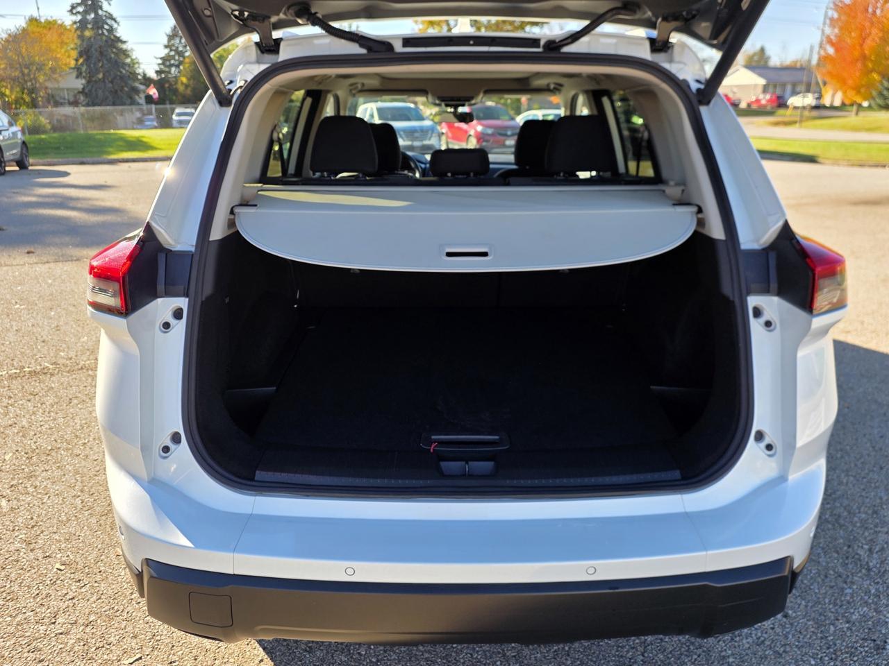 2024 Nissan Rogue SV AWD Photo