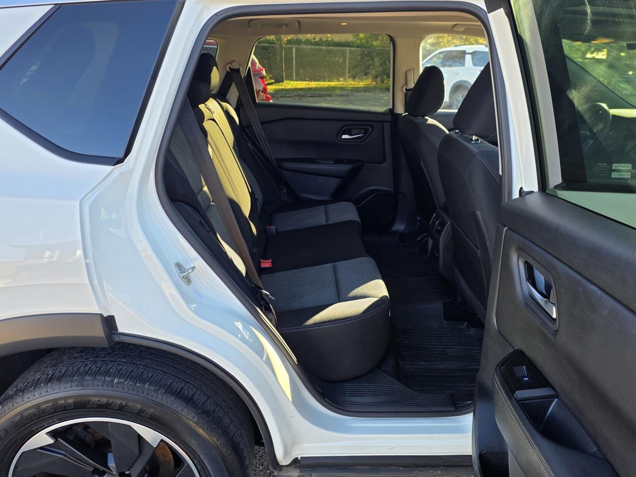 2024 Nissan Rogue SV AWD Photo