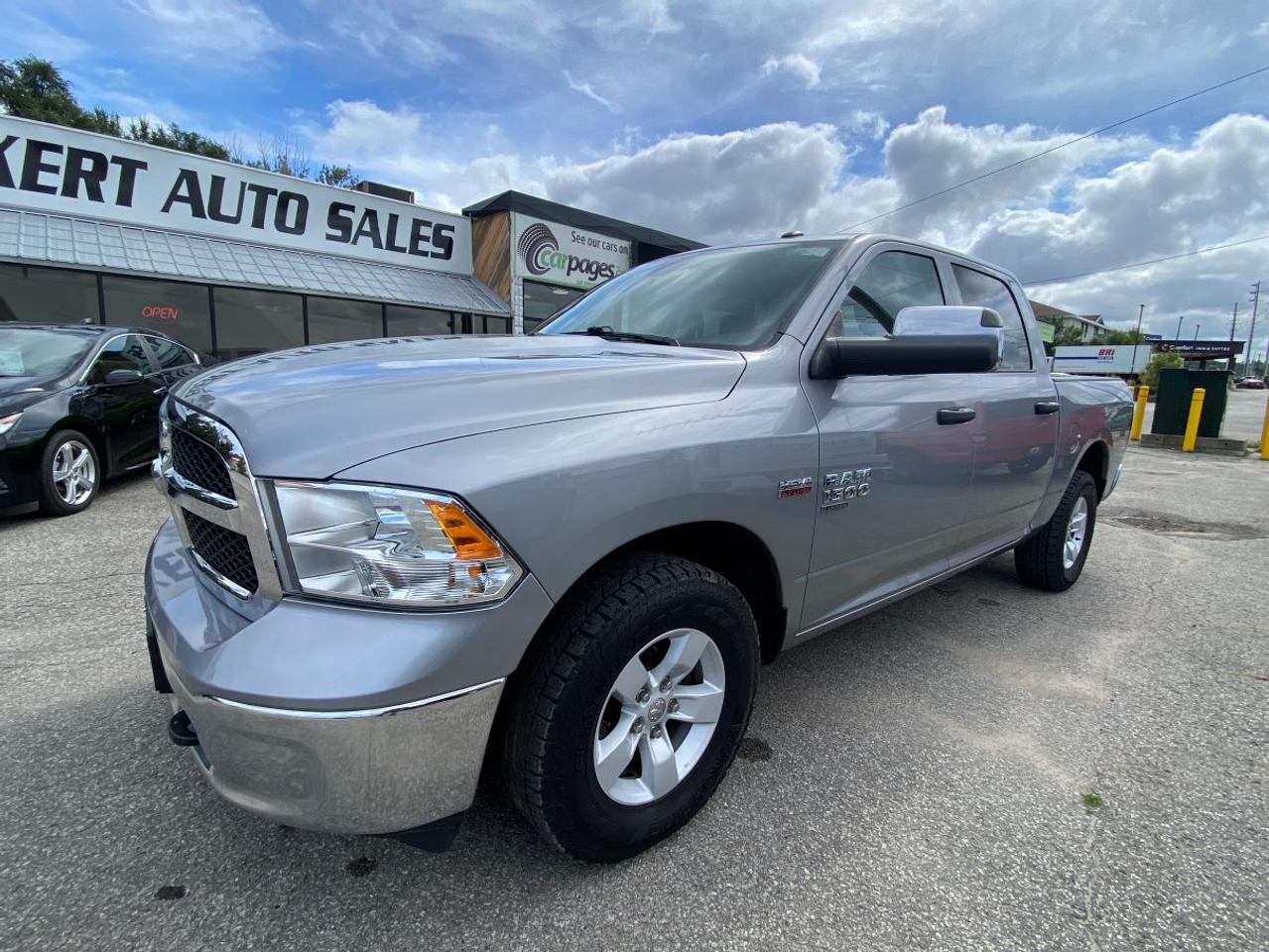 2023 RAM 1500 Classic SLT CREW CAB  TRAILER TOW READY!! Photo5