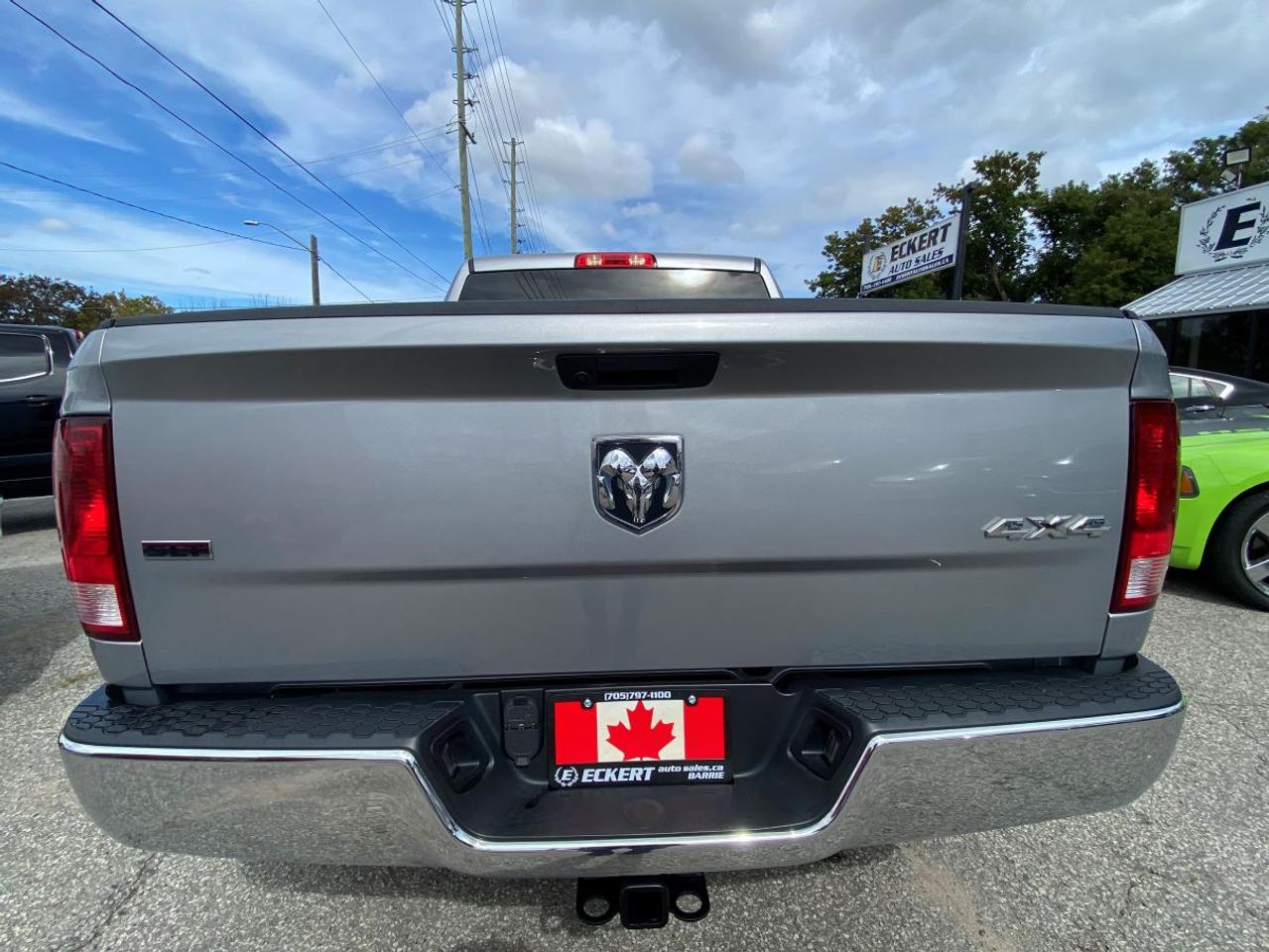 2023 RAM 1500 Classic SLT CREW CAB  TRAILER TOW READY!! Photo