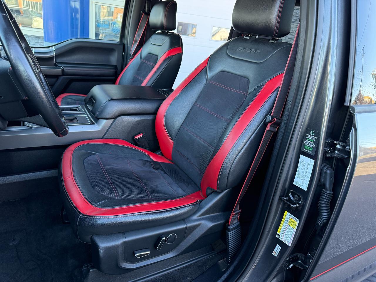 2017 Ford F-150 4WD SUPERCREW 145" LARIAT Photo