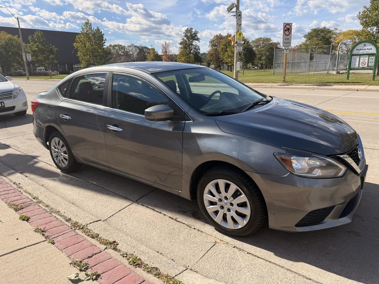 2017 Nissan Sentra 4dr Sdn Man S Photo