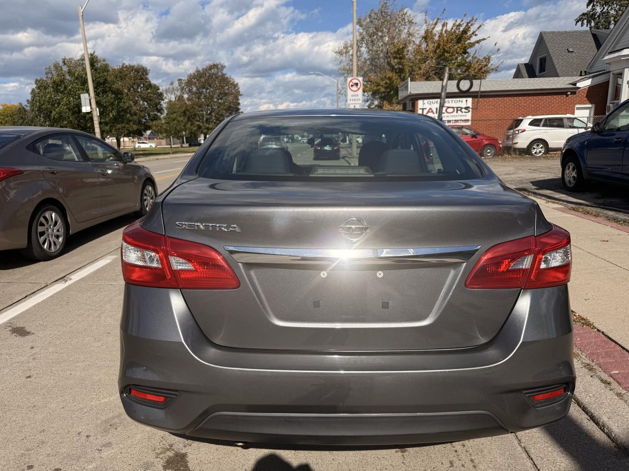 2017 Nissan Sentra 4dr Sdn Man S Photo